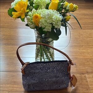 Dooney & Bourke purse